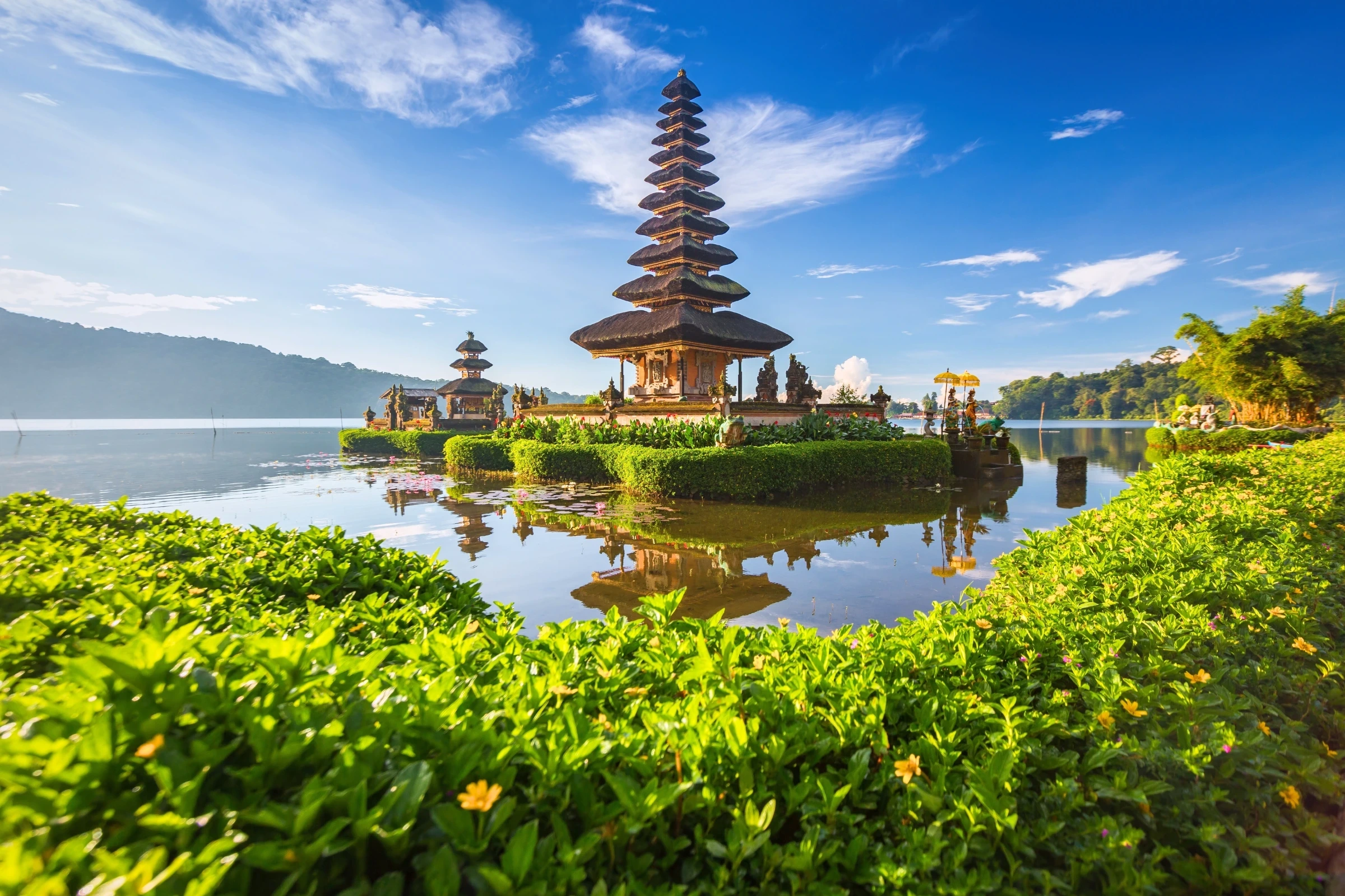 22-Night All-Inclusive Asia: Hong Kong, Thailand, Philippines & Singapore Voyage